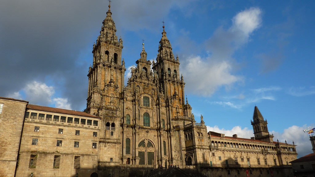 Vive la Semana Santa compostelana con Como en Casa