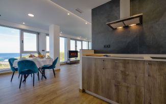 TH Suite - Apartment 303 Sea View